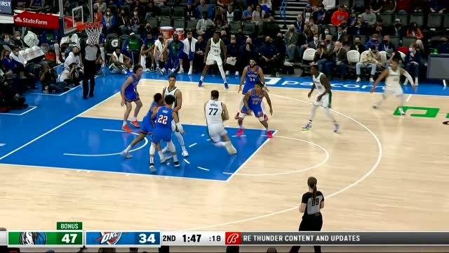 【2022年01月03日 独行侠vs雷霆集锦】开心的不行 东契奇夹缝过人轻松上篮