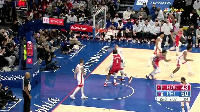 【2022年01月04日 火箭vs76人集錦】只需把球往天上扔 莊神躍起空接吃餅
