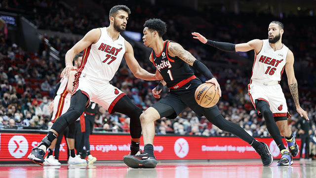 【2022年01月06日 热火vs开拓者集锦】热火115-109开拓者