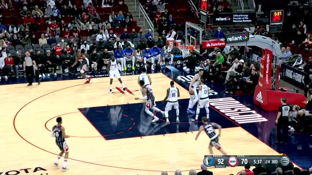 【2022年01月08日 独行侠vs火箭集锦】伍德vs独行侠集锦 20+3转身勾手一气呵成