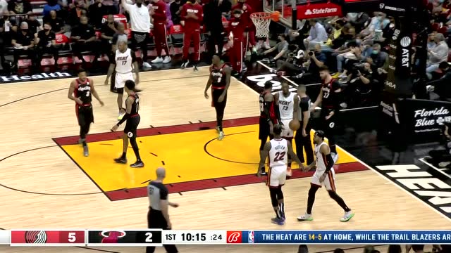 【2022年01月20日 开拓者vs热火集锦】扛着大旗往里冲!文森特横冲直撞带球突破抬手打成2+1