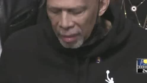 【2022年01月20日 步行者vs湖人集錦】大咖現(xiàn)身！賈巴爾現(xiàn)場觀戰(zhàn)步行者vs湖人比賽