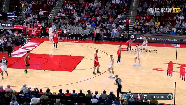 【2022年02月01日 勇士vs火箭集锦】克莱不紧不慢上篮得手 克里斯托弗干拔三分压哨命中