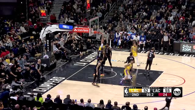 【2022年02月04日 湖人vs快船集锦】制霸篮下!浓眉神兵天降飞身补扣
