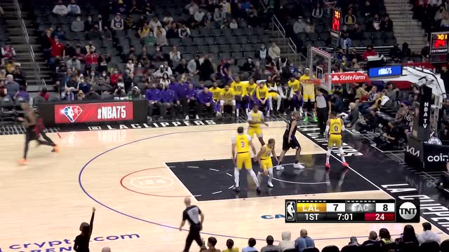 【2022年02月04日 湖人vs快船集锦】狙击手已就位 莫里斯弧顶三分一箭穿心