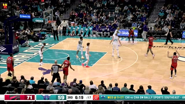 【2022年02月08日 猛龙vs黄蜂集锦】一个动作晃飞两人 阿奴诺比虚晃一枪挂筐暴扣