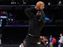 NBA常规赛雄鹿vs湖人全场录像回放集锦(2022年2月09日)