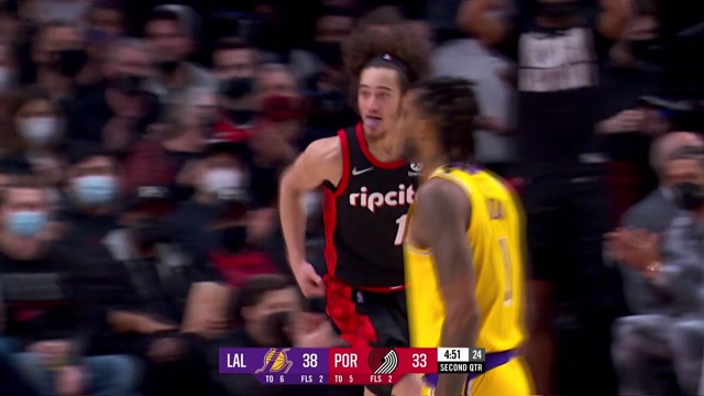 【2022年02月10日 湖人vs開拓者集錦】NCAA既視感！挨勒比與塔克跌跌撞撞互秀拉桿技巧