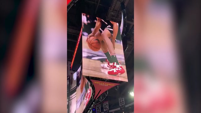 【2022年02月12日 雷霆vs76人集錦】歡迎MVP！ 76人賽場播放視頻歡迎哈登