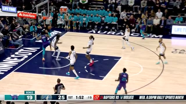 【2022年02月16日 黄蜂vs森林狼集锦】传的漂亮扣的精彩 罗齐尔纵贯半场长传助飞布里奇斯空接暴扣