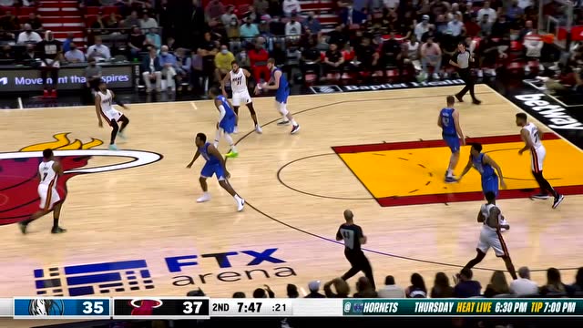 【2022年02月16日 独行侠vs热火集锦】抬手就是一记穿云箭 洛瑞反击超远三分轰炸防线