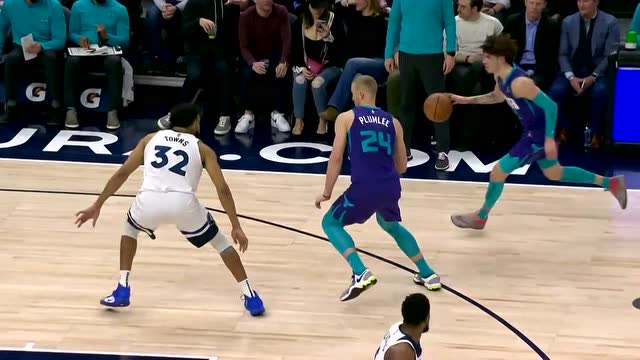 【2022年02月16日 黄蜂vs森林狼集锦】一点点空间就足够 三球小手一抖抛投命中