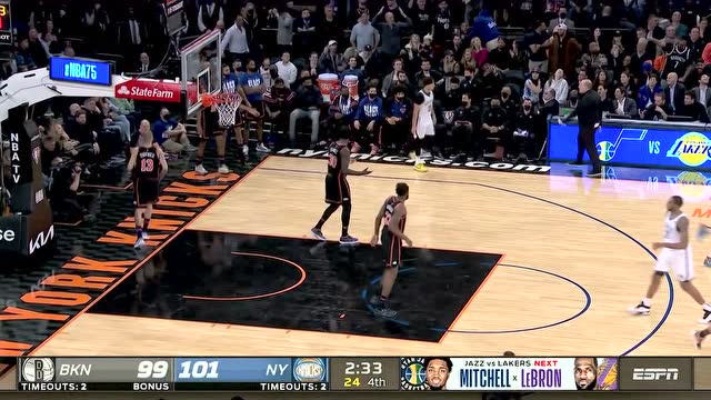 【2022年02月17日 篮网vs尼克斯集锦】完全打出状态 库里三分对飙兰德尔继续保持领先