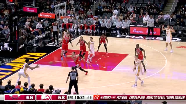 【2022年03月04日 公牛vs老鹰集锦】一言不合就起飞 亨特底线杀入滑翔劈扣