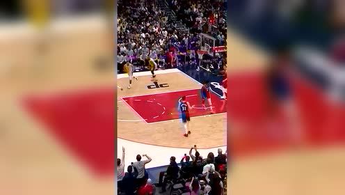 【2022年03月20日 湖人vs奇才集锦】书写历史 见证传奇 NBA官方发布詹姆斯穿越马龙一球