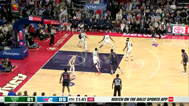 【2022年03月30日 雄鹿vs76人集錦】面對(duì)你朱哥都敢這么打？米爾頓急停跳投穩(wěn)穩(wěn)命中