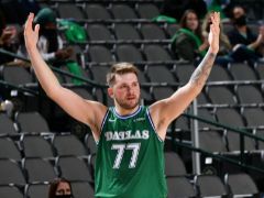東契奇是當(dāng)今NBA唯一能完成匪夷所思的傳球的控衛(wèi)