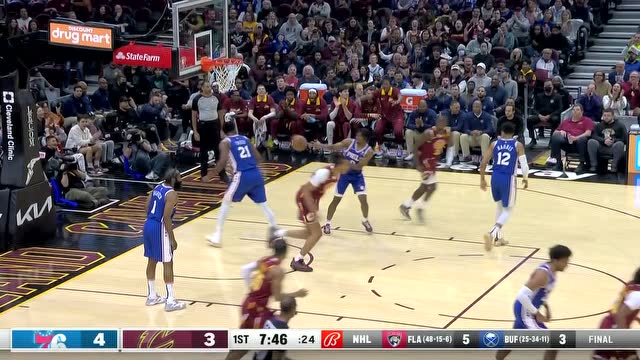 【2022年04月04日 76人vs骑士集锦】勒维尔吸引火力瞒天过海 布朗跟进发难暴力单臂劈扣