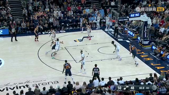 【2022年04月06日 灰熊vs爵士集錦】還是你最懂我 康利送出香餅 戈貝爾壓哨扣籃艷壓群芳