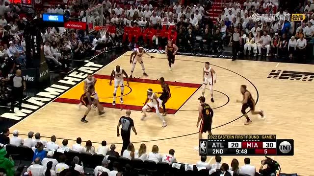 【2022年04月18日 老鷹vs熱火集錦】懷特搶下籃板送出妙傳 科林斯無視防守霸氣上籃