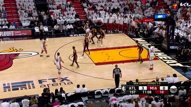 【2022年04月20日 老鹰vs热火集锦】外线开火正中靶心 巴特勒三分出手轰炸篮筐