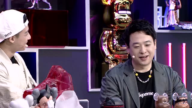 【2022年04月20日】西蒙斯這也能躺槍？女主播稱特雷楊應(yīng)該拿DPOY驚呆柯凡