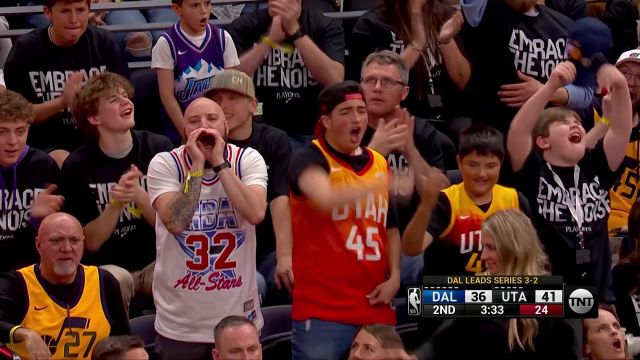 【2022年04月29日 独行侠vs爵士集锦】两人防守又如何 米切尔变向上篮点燃全场