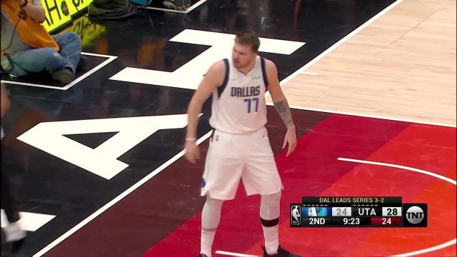 【2022年04月29日 独行侠vs爵士集锦】巨星就要攻防一体 东契奇极限后仰跃起大帽