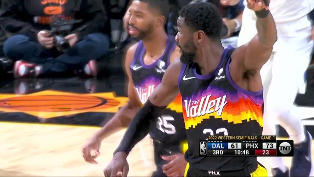 【2022年05月03日 獨行俠vs太陽集錦】布克空中制導送妙傳 艾頓一步登天空接暴扣