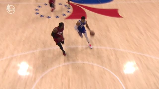 【2022年05月07日 热火vs76人集锦】这谁能顶得住啊 哈里斯抢下篮板纵贯全场一条龙