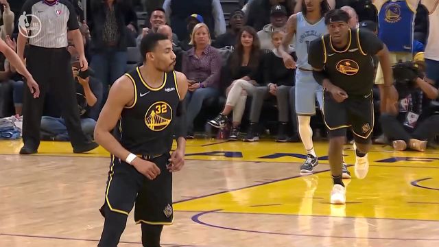 【2022年05月08日 灰熊vs勇士集锦】普尔击鼓传花送出连线 波特突施冷箭三分穿网