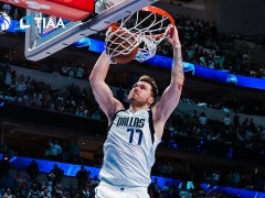 NBA獨行俠VS勇士系列賽G5：庫里再次捧起西部冠軍獎杯？