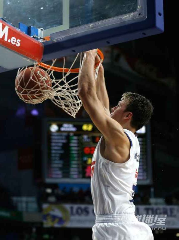 既帅气又能打的东契丹高清手机壁纸（A29）