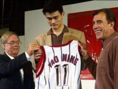 20年前的今天：姚明当选2002年NBA状元