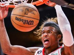 NBA季前赛-探花伤停火箭大胜猛龙 榜眼格林23分伊森24+8