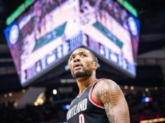 NBA季前赛-利拉德10中2开拓者狂输国王32分 全场狂丢21三分