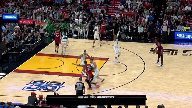 【2022年10月22日 凯尔特人vs热火集锦】关键时刻还得靠我！巴特勒连得四分紧咬比分