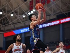 CBA版米勒！同曦后卫林葳关键两记三分 全场轰下32分3板4助