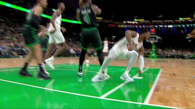 【2022年10月29日 騎士vs凱爾特人集錦】聯(lián)盟腰王名不虛傳！米切爾強硬突破高難度上籃打進