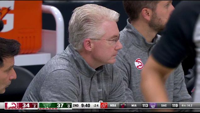 【2022年10月30日】NBA常規(guī)賽:老鷹vs雄鹿第2節(jié)中文解說回放