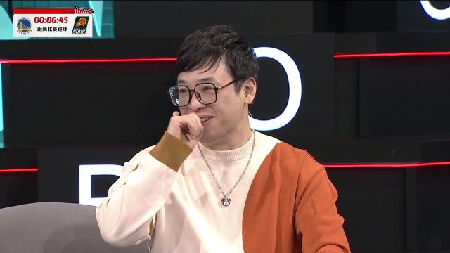 【2022年11月17日 勇士vs太阳集锦】“老三样”重看六年前库里绝杀雷霆 袁弘：再看还是会起鸡皮疙瘩