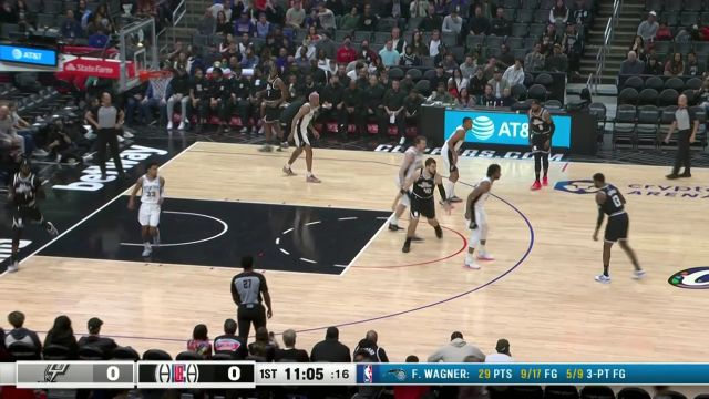 【2022年11月20日 马刺vs快船集锦】泡椒无视防守 抬手一投稳稳命中
