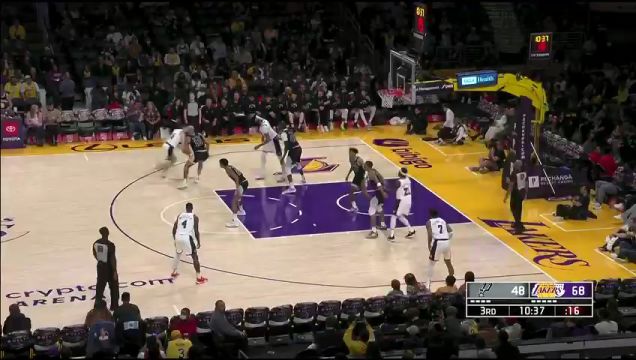 【2022年11月21日】NBA常规赛:马刺vs湖人第3节中文解说回放