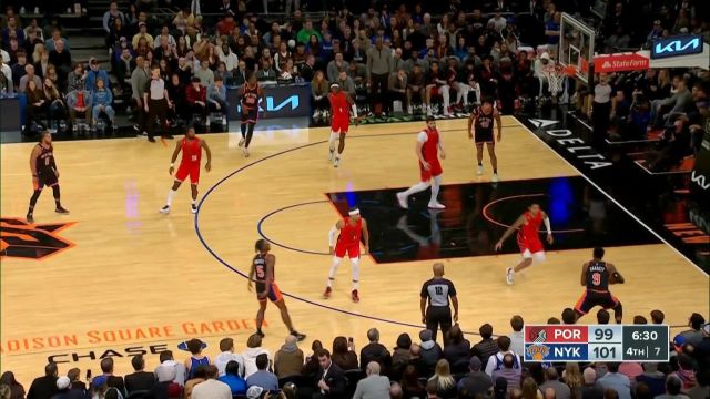 【2022年11月26日 開拓者vs尼克斯集錦】巴雷特隔扣努爾基奇失敗 后者豎小指以示嘲諷