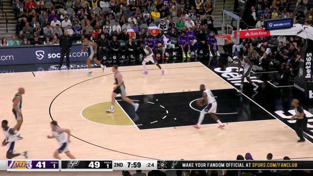 【2022年11月27日 湖人vs马刺集锦】状态爆表 珀尔特尔冲击篮下连续砍下4分