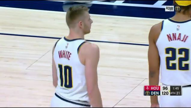 【2022年12月01日】 NBA常規(guī)賽:火箭vs掘金第4節(jié)中文解說回放