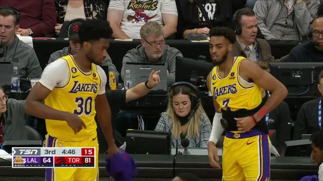 【2022年12月08日】NBA常規(guī)賽：湖人vs猛龍第3節(jié)英文原聲回放