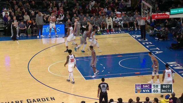 【2022年12月12日】NBA常規(guī)賽:國王vs尼克斯第3節(jié)英文原聲回放