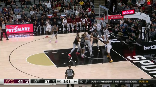 【2022年12月13日 骑士vs马刺集锦】撕裂防线!莫布利连续展示两记惊艳扣篮