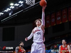 CBA本土第一中锋！王哲林差1板双20仍创赛季新高 绝对统治力